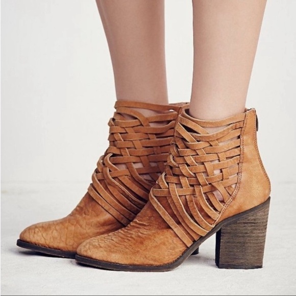 Free People Carerra Bootie Tan Leather Woven Distressed Heeled Boho Festival - Picture 1 of 16
